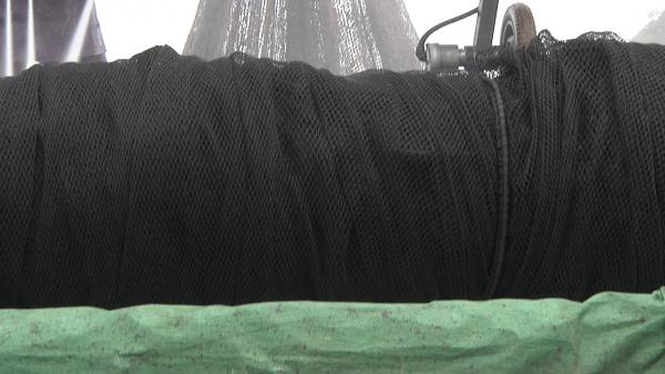 全自動洗網機の洗浄の様子 - 洗浄後